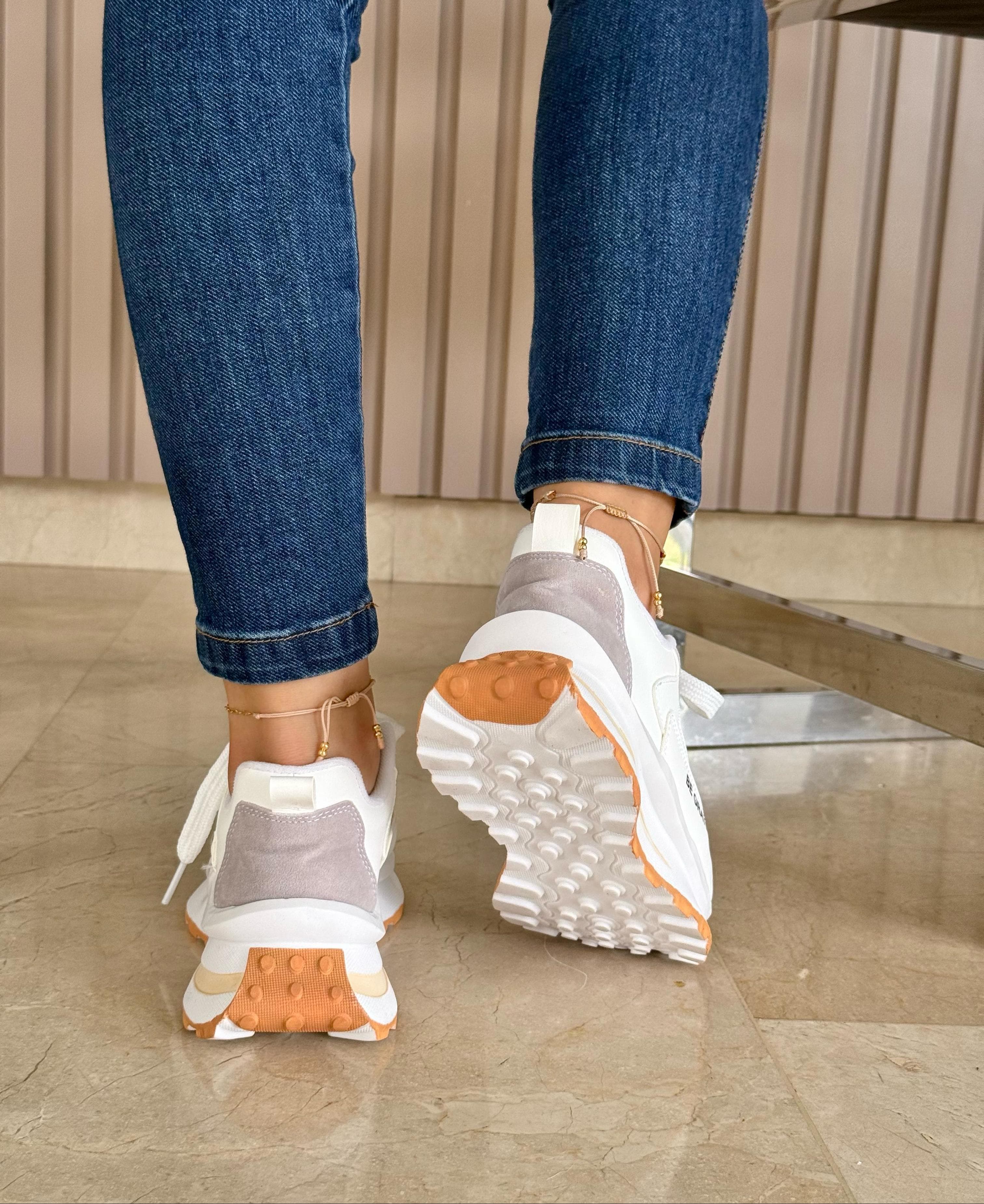 TENIS DEPORTIVO PARA DAMA LOREN