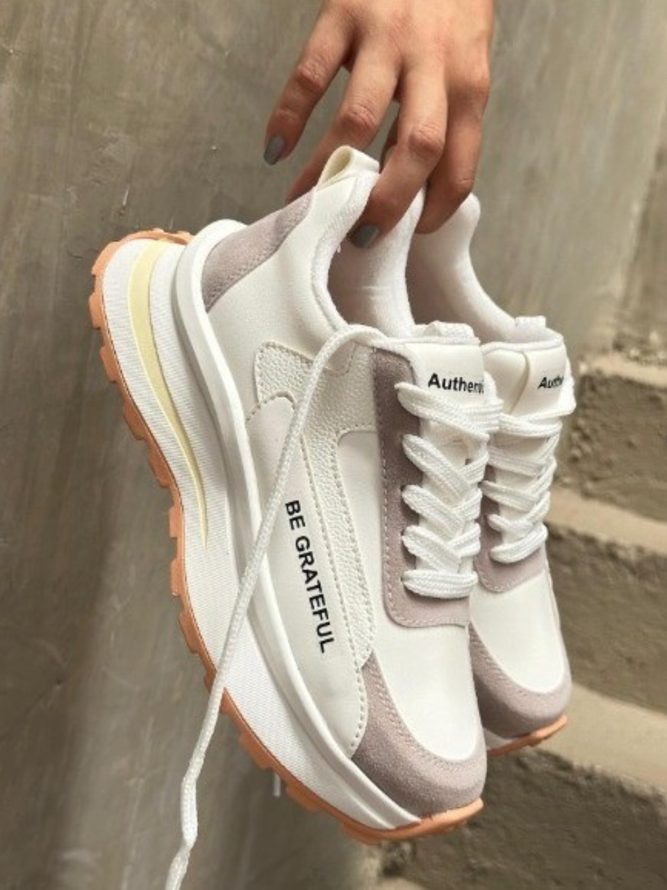 TENIS DEPORTIVO PARA DAMA LOREN